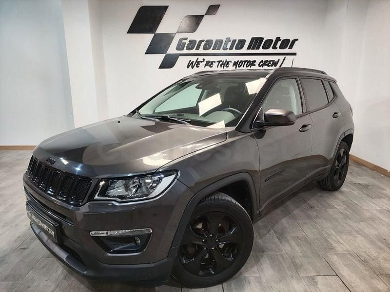 Usado Jeep Compass Night Eagle 140 CV (102 kW) 2018 Marrón SUV