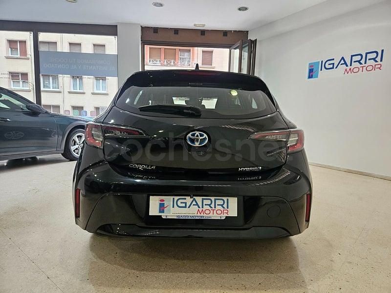 Usado Toyota Corolla Active 122 CV (89 kW) 2022 Negro Berlina