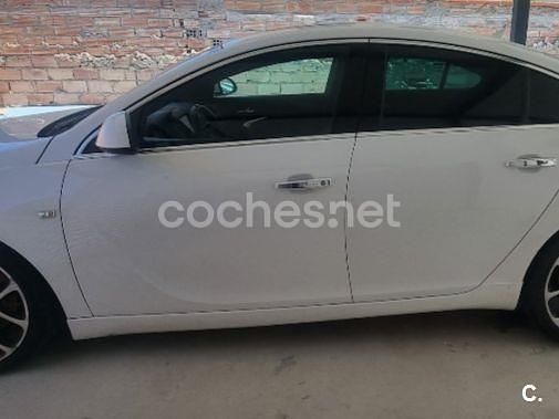 Usado Opel Insignia OPC 325 CV (239 kW) 2014 Blanco Familiar