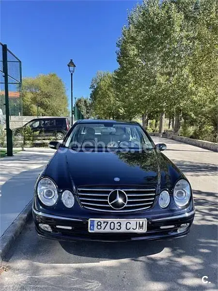Usado Mercedes E320 Avantgarde 204 CV (150 kW) 2003 Azul Berlina
