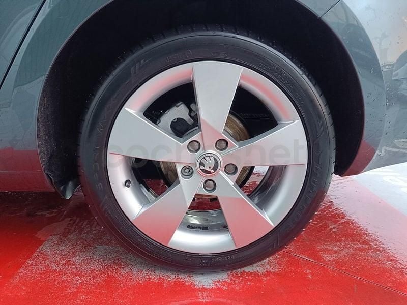 Usado Skoda Octavia Style 150 CV (110 kW) 2016 Gris / plata Familiar