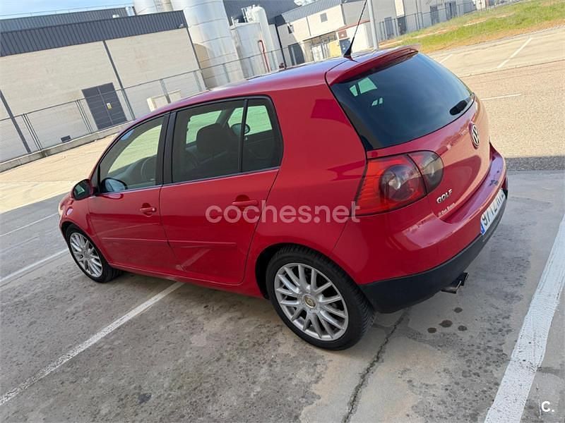 Usado VW Golf IV GT 170 CV (125 kW) 2006 Rojo Berlina
