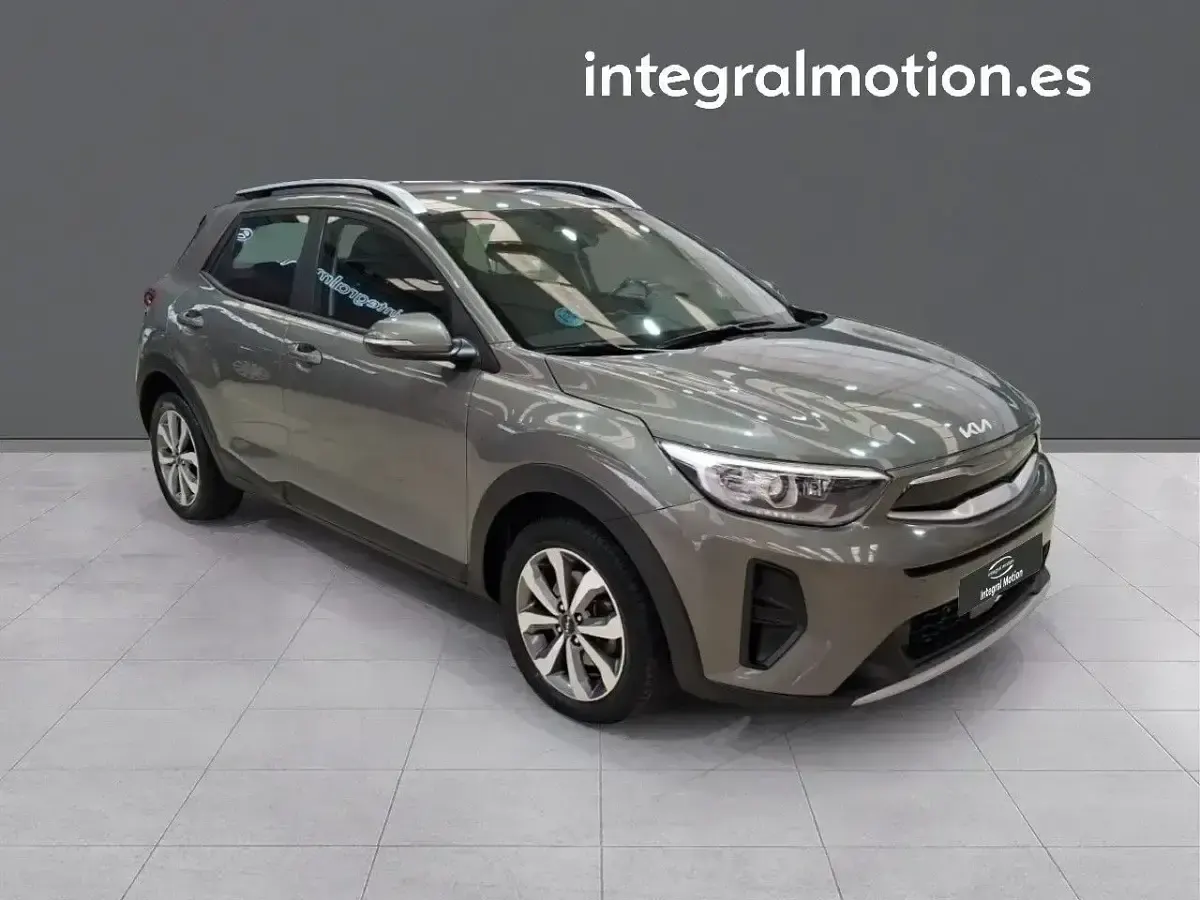 Usado Kia Stonic 84 CV (61 kW) 2022 Otro SUV