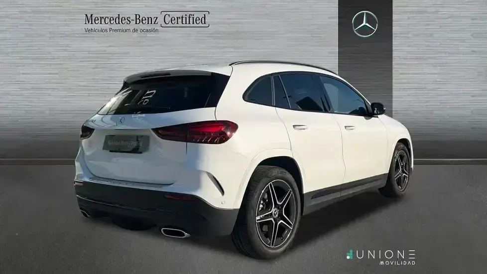 Usado Mercedes GLA200 150 CV (110 kW) 2025 Blanco SUV