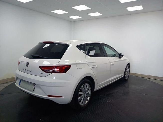 Usado Seat Leon Reference 111 CV (81 kW) 2018 Blanco Berlina