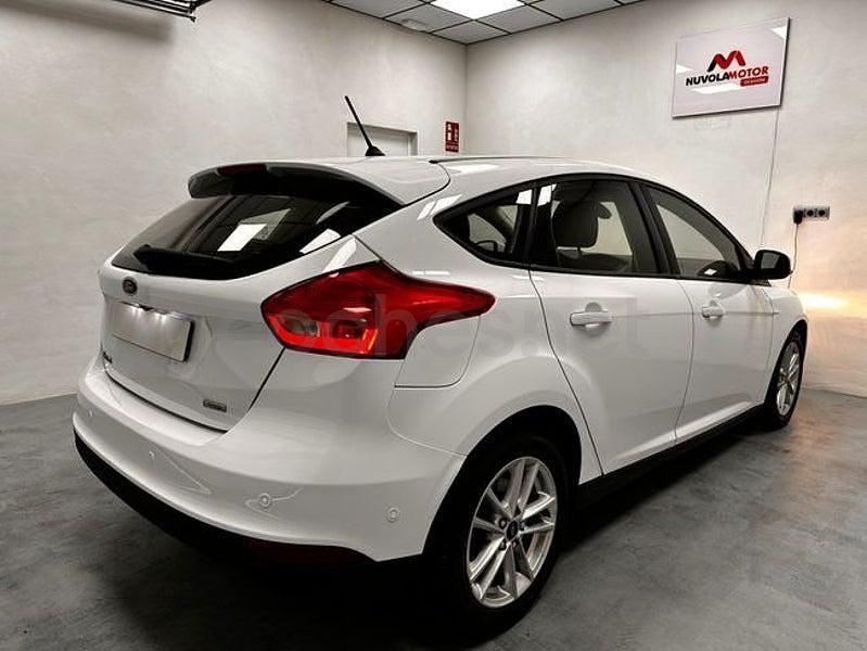 Używany Ford Focus Trend 125 KM (91 kW) 2018 Biały Sedan/Limuzyna