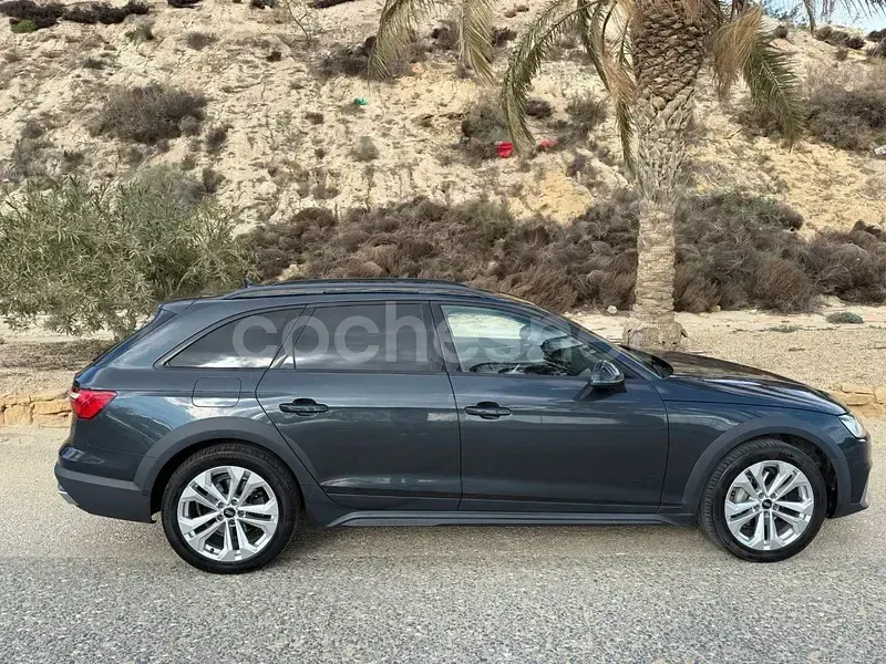 Usado Audi A4 204 CV (150 kW) 2021 Gris / plata Familiar