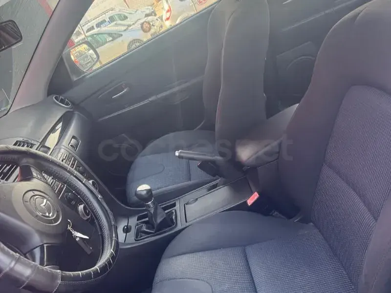 Usado Mazda 3 Sportive 109 CV (80 kW) 2006 Azul Berlina
