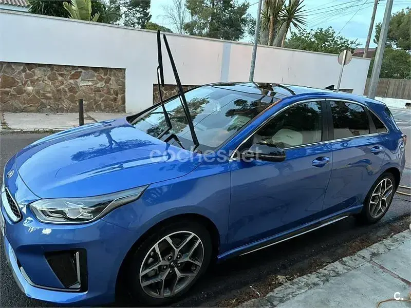 Usado Kia Ceed GT GT-Line 140 CV (102 kW) 2020 Azul Berlina