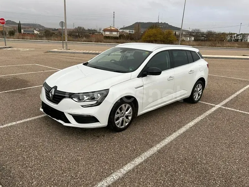 Usado Renault Mégane Business 95 CV (69 kW) 2020 Blanco Berlina