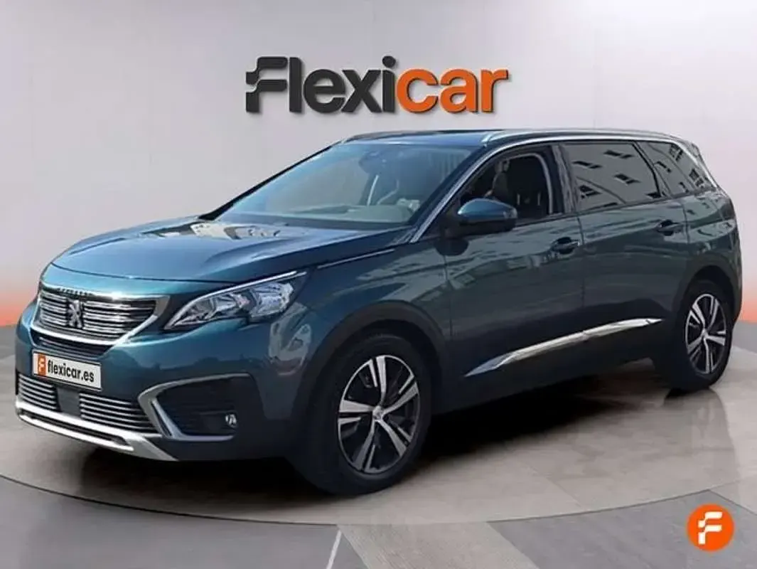 Usado Peugeot 5008 Allure 131 CV (96 kW) 2019 Azul SUV