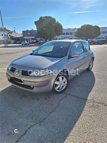 Gris / plata Usado 2004 Renault Mégane II Authentique Berlina | 2200 € (Precio justo) - Imagen 1/4
