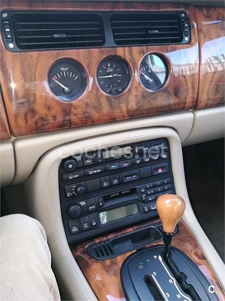 Usado Jaguar XK8 290 CV (213 kW) 2000 Rojo Coupe