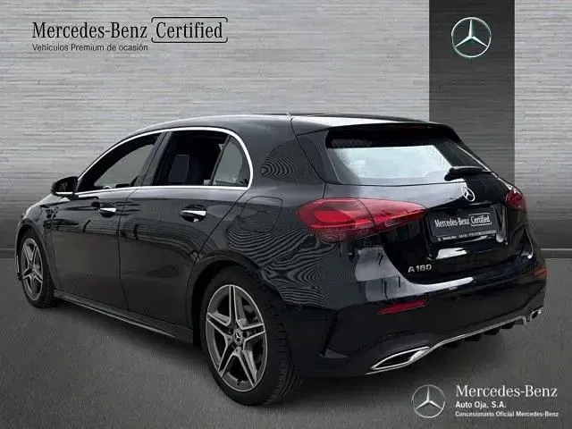 Usado Mercedes A180 136 CV (100 kW) 2025 Negro noche