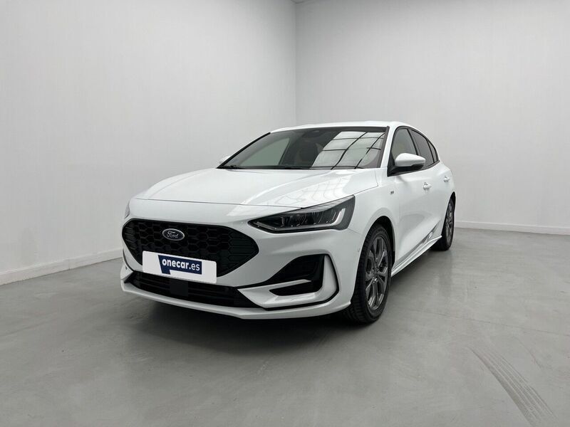 Blanco Usado 2022 Ford Focus ST-Line Berlina | 17.490 € (Buen precio) - Imagen 1/4