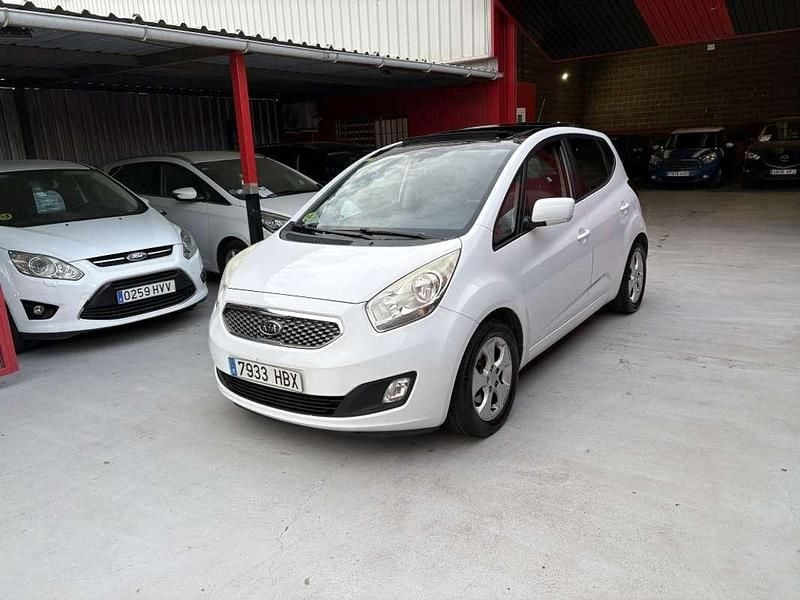 Usado Kia Venga 128 CV (94 kW) 2011 Blanco Utilitario