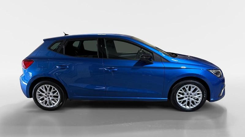 Usado Seat Ibiza FR 115 CV (84 kW) 2025 Azul Berlina