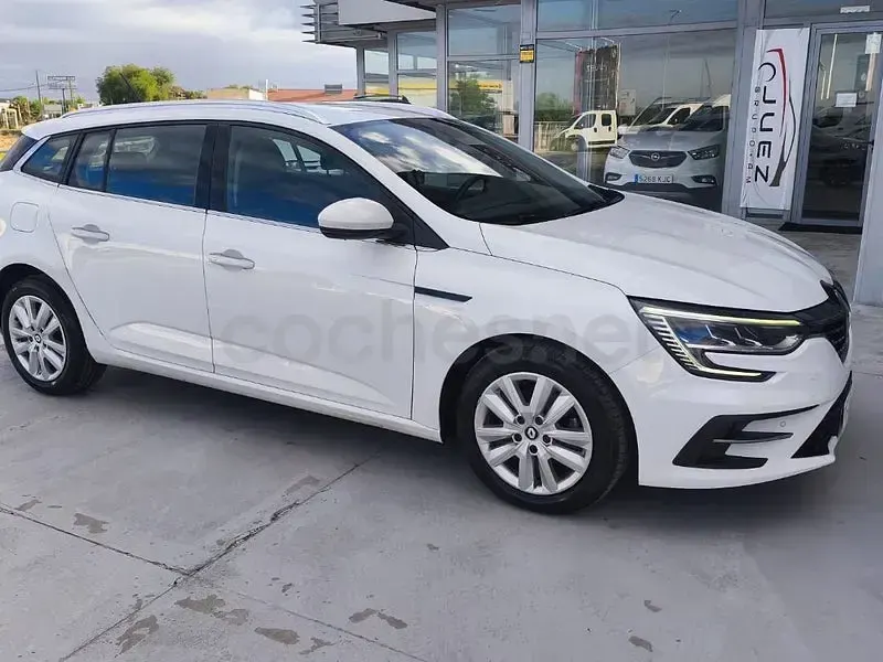 Usado Renault Mégane GrandTour Equilibre 115 CV (84 kW) 2023 Blanco Familiar