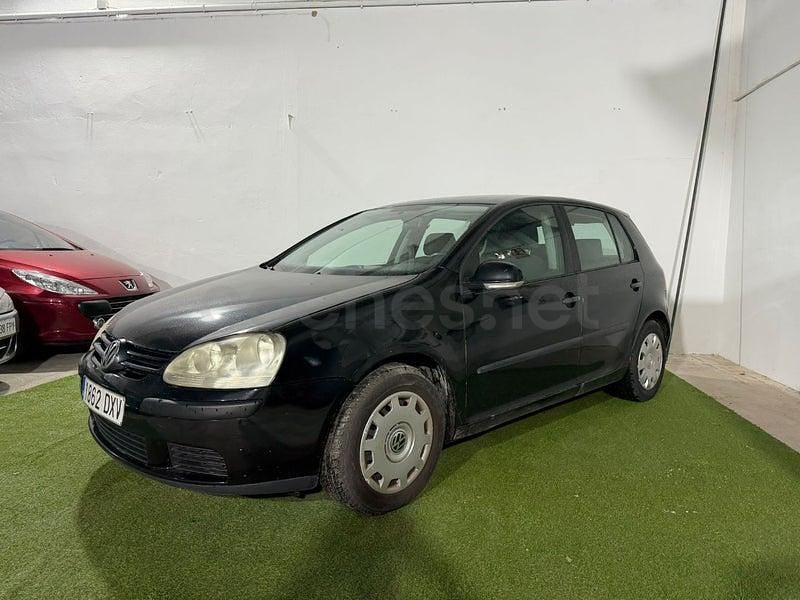 Usado VW Golf IV Highline 105 CV (77 kW) 2005 Negro Berlina