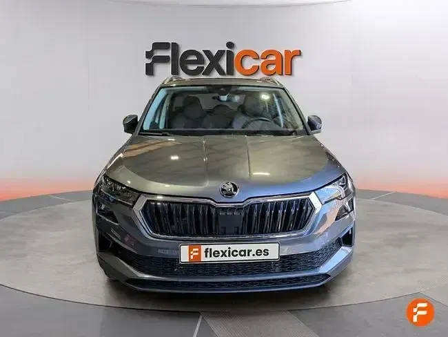 Usado Skoda Karoq SportLine 150 CV (110 kW) 2025 Gris SUV