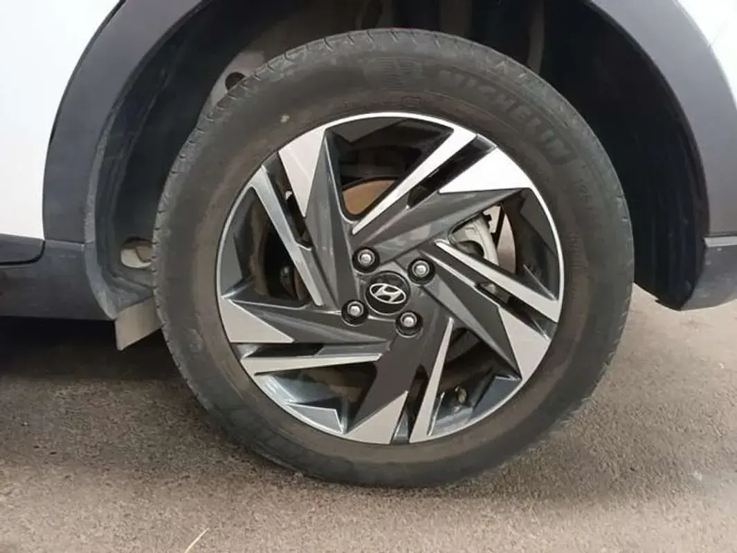 Usado Hyundai Bayon 84 CV (61 kW) 2023 Blanco SUV