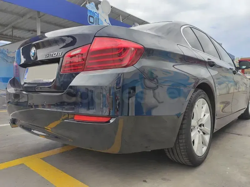 Usado BMW 520 190 CV (139 kW) 2015 Azul Berlina