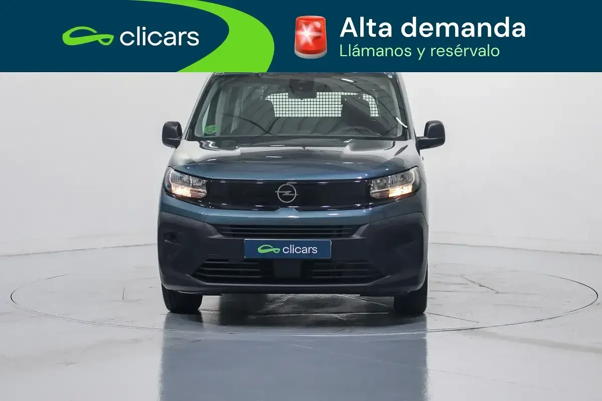 Usado Opel Combo Edition 100 CV (73 kW) 2025 Azul Monovolumen