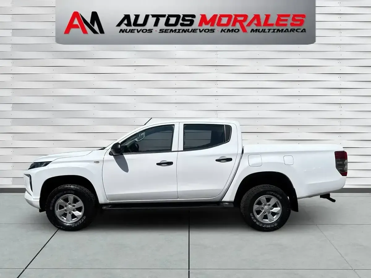 Usado Mitsubishi L200 152 CV (111 kW) 2021 Blanco Pickup/Camioneta