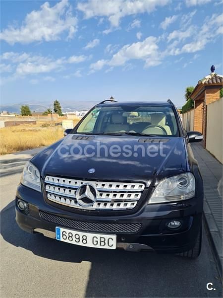 Negro Usado 2007 Mercedes ML320 SUV | 13.500 € (Un poco caro) - Imagen 1/4