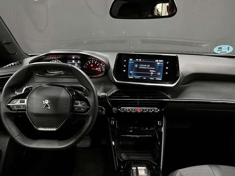 Usado Peugeot 2008 Allure 131 CV (96 kW) 2023 Gris SUV