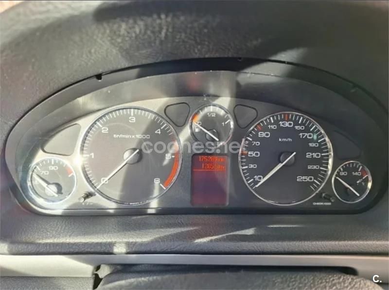 Usado Peugeot 407 110 CV (80 kW) 2006 Beige Berlina