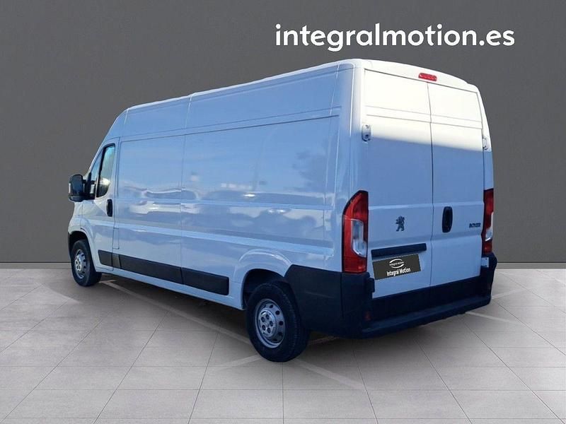 Usado Peugeot Boxer 140 CV (102 kW) 2021 Blanco Van