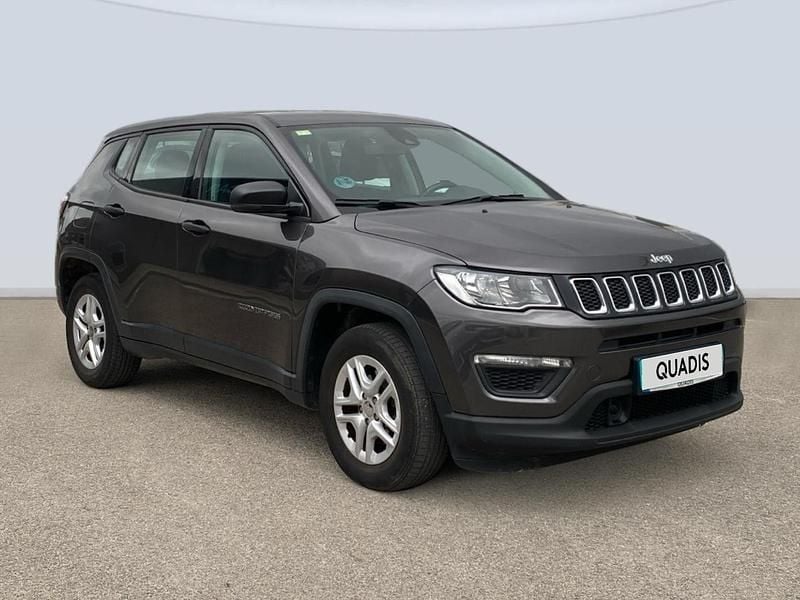 Usado Jeep Compass Sport 140 CV (102 kW) 2019 Gris SUV
