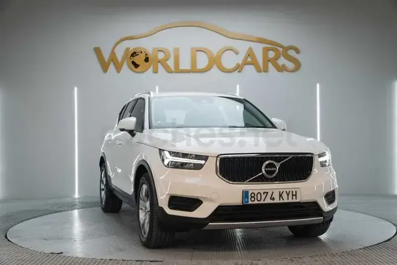 Usado Volvo XC40 Momentum 190 CV (139 kW) 2019 Blanco SUV