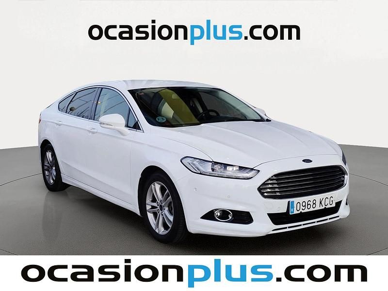 Usado Ford Mondeo Titanium 160 CV (117 kW) 2017 Blanco Berlina