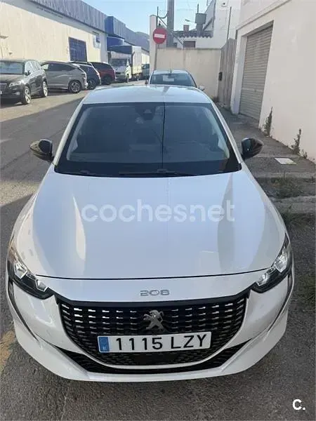 Usado Peugeot 208 Allure 100 CV (73 kW) 2022 Blanco Utilitario