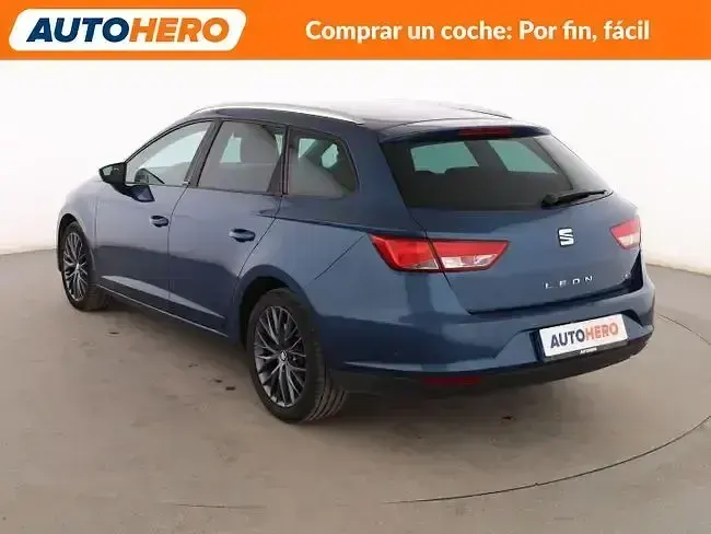 Usado Seat Leon CONNECT 110 CV (80 kW) 2016 Azul Familiar