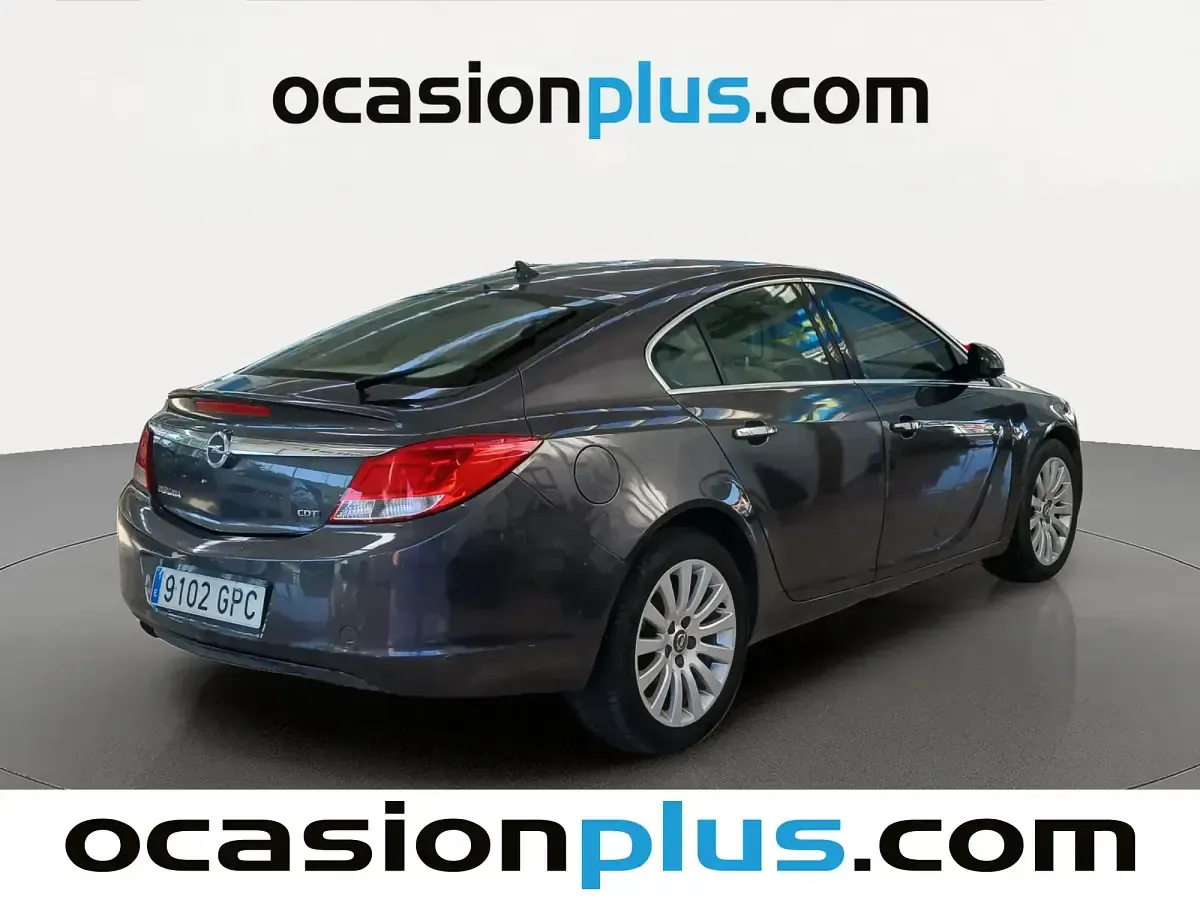 Usado Opel Insignia Cosmo 131 CV (96 kW) 2009 Gris Berlina