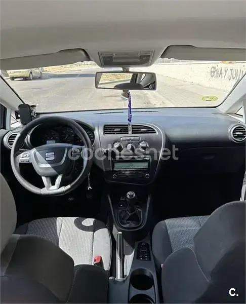 Usado Seat Leon Copa 105 CV (77 kW) 2012 Gris / plata Berlina