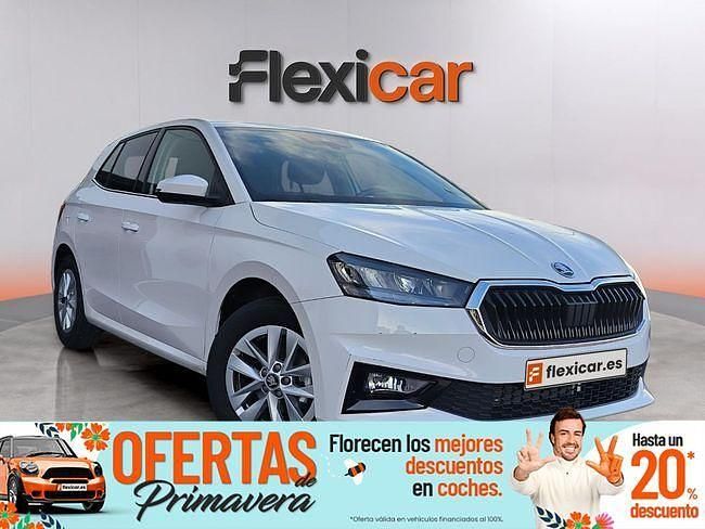 Usado Skoda Fabia Selection 95 CV (69 kW) 2025 Blanco Utilitario