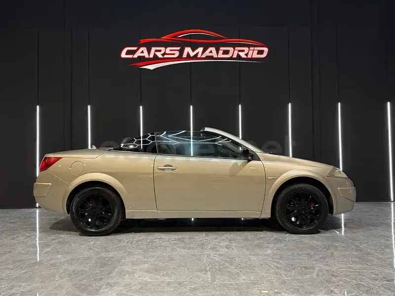 Begagnad Renault Mégane Cabriolet Dynamique 105 HK (77 kW) 2008 Grå Cab