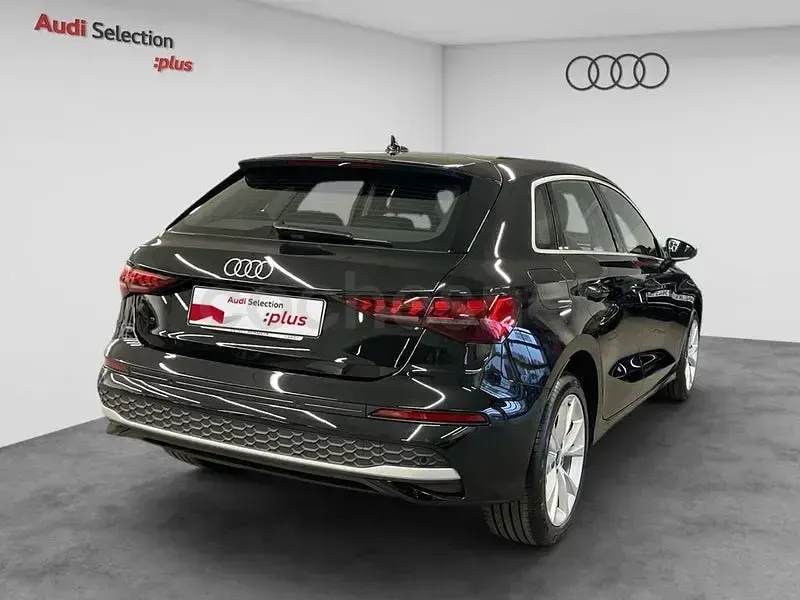 Usado Audi A3 Advanced 204 CV (150 kW) 2026 Negro Berlina