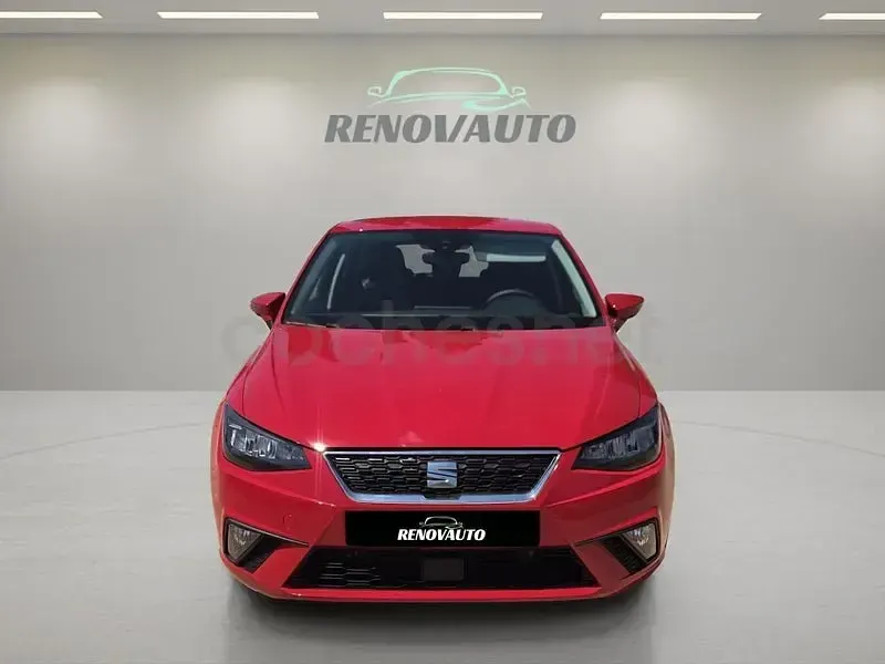 Usado Seat Ibiza Reference 80 CV (58 kW) 2022 Rojo Utilitario