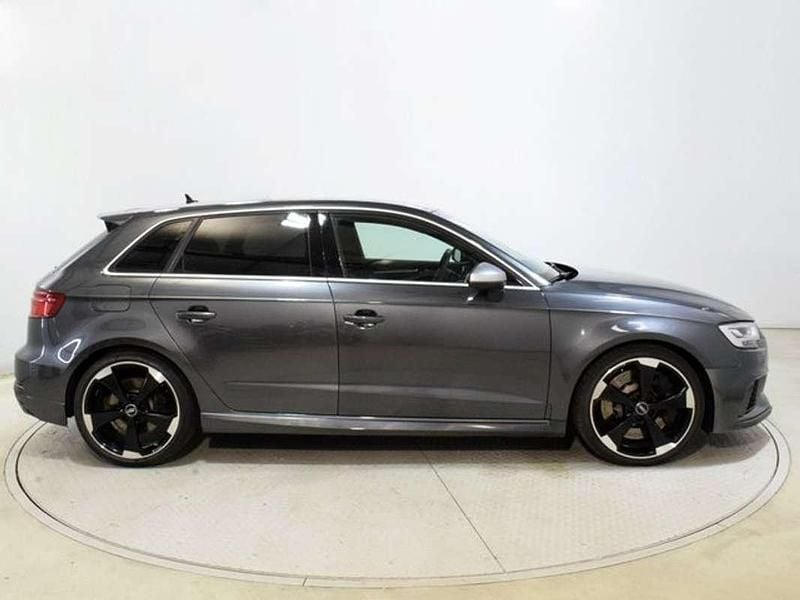 Usado Audi RS3 Sportback 400 CV (294 kW) 2020 Gris Utilitario
