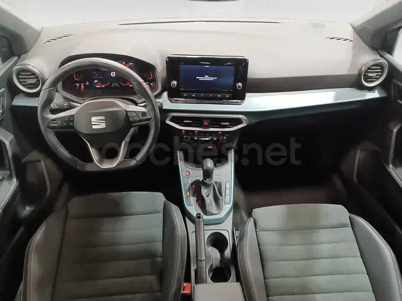 Usado Seat Arona Xperience 115 CV (84 kW) 2025 Gris SUV