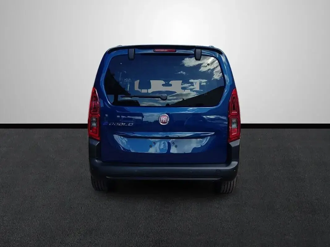 Usado Fiat e-Doblò Launch Edition 100 kW (136 CV) 2023 Blanco Monovolumen