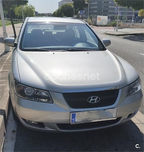 Gris / plata Usado 2006 Hyundai Sonata Comfort Berlina | 5400 € (Un poco caro) - Imagen 1/4