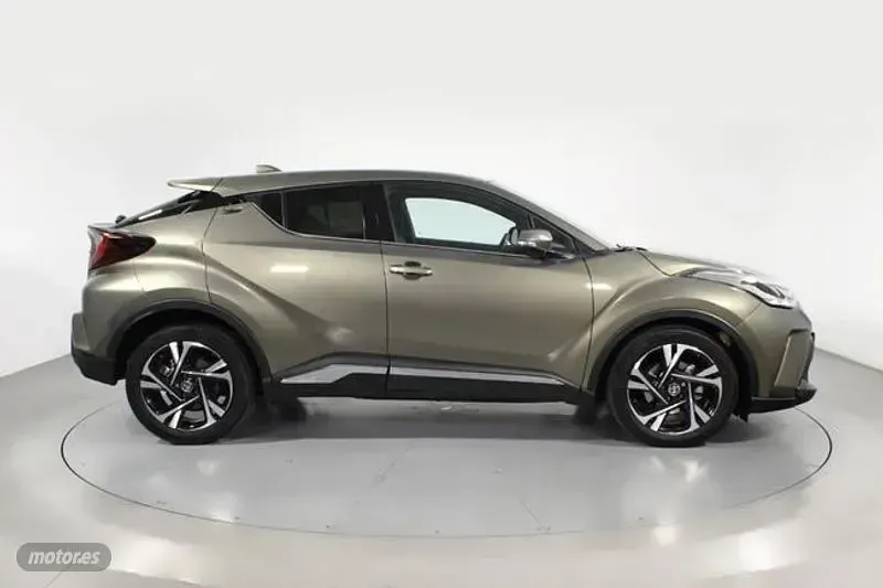 Usado Toyota C-HR Advance 122 CV (89 kW) 2022 Verde SUV
