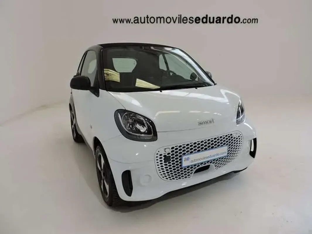 Usado Smart ForTwo Coupé Passion 60 kW (82 CV) 2021 Blanco Coupe