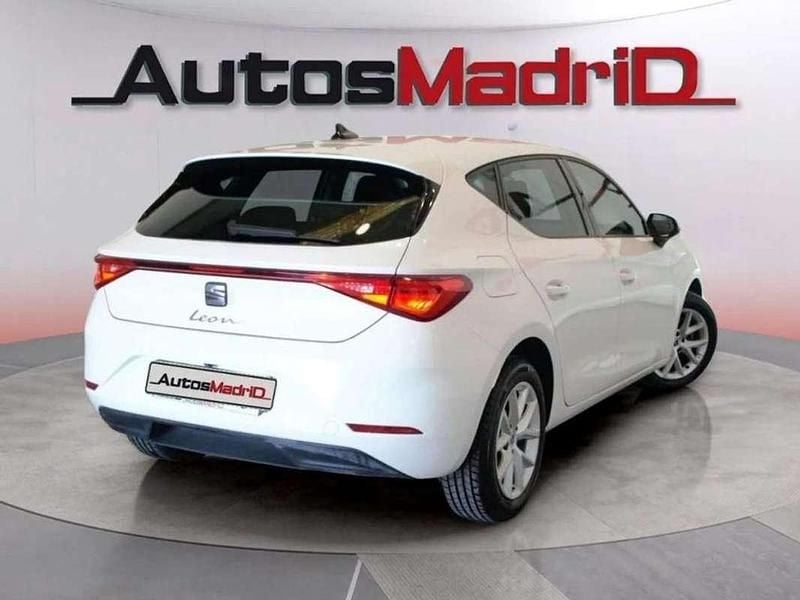 Usado Seat Leon Style 116 CV (85 kW) 2021 Gris Utilitario